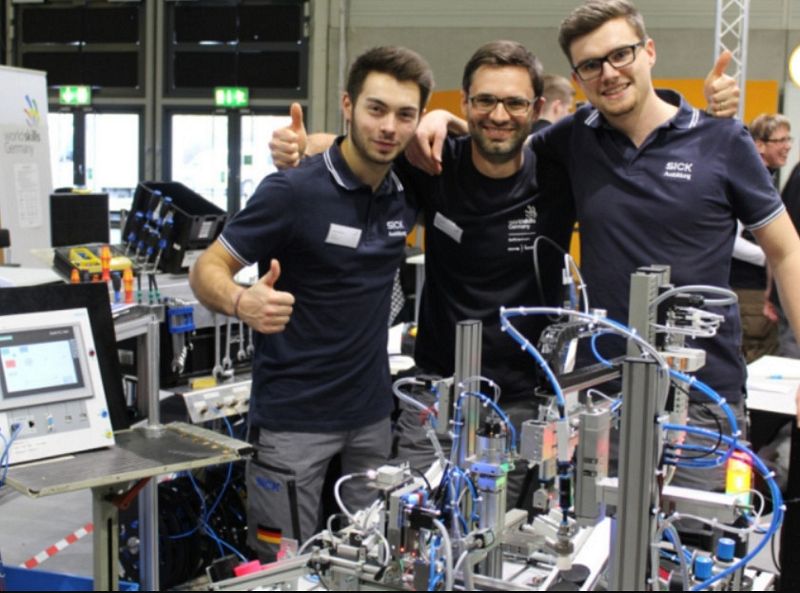 Du Học Đức Ngành Cơ Khí Điện Tử: Lộ Trình Nghề Nghiệp Trong Nền Công Nghiệp 4.0