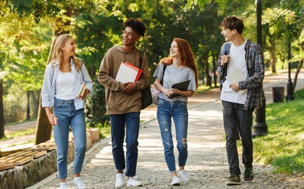 Du học Mỹ dưới góc nhìn đầu tư giáo dục dài hạn: Có thực sự đáng giá?