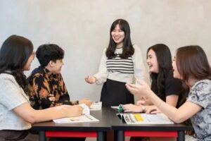 Tiếng Anh Thiếu Niên 2026: 5 Sai Lầm Phổ Biến Khiến Trẻ Học Lâu Nhưng Không Vượt Lên Được Tiếng Anh Thiếu Niên 2026: 5 Sai Lầm Phổ Biến Khiến Trẻ Học Lâu Nhưng Không Vượt Lên Được