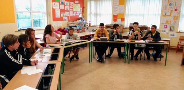 Tiếng Anh thiếu niên: Từ môn học bắt buộc đến lợi thế cạnh tranh toàn cầu