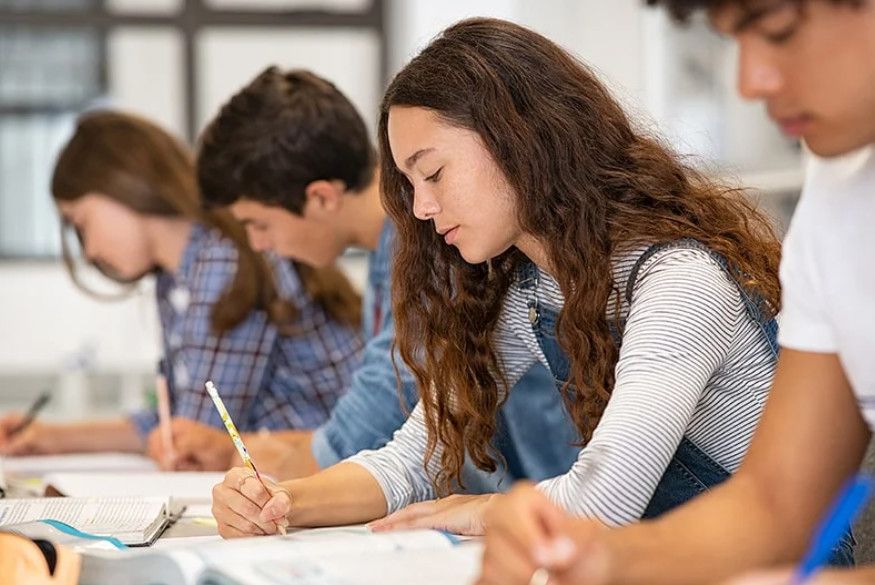 Lộ trình học tiếng Anh giao tiếp cho người đi làm: Thực tế, tiết kiệm thời gian và hiệu quả