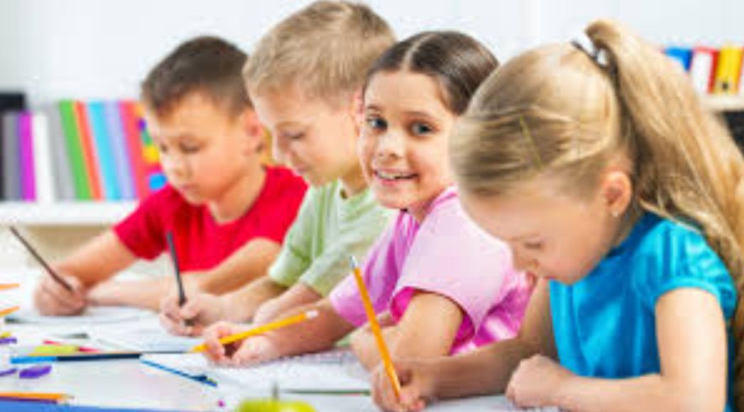 Tiếng Anh Cho Trẻ Em Có Thật Sự Cần Thiết? Góc Nhìn Toàn Diện Cho Phụ Huynh Hiện Đại