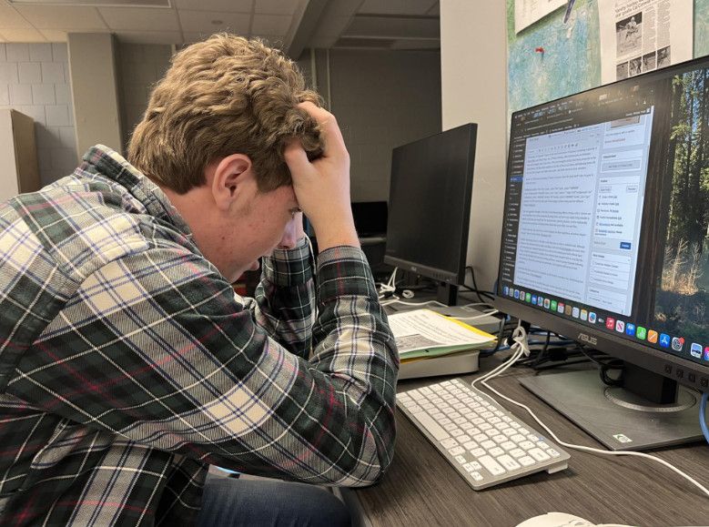 Áp lực điểm số có ảnh hưởng đến việc học tiếng Anh không? Góc nhìn giáo dục hiện đại