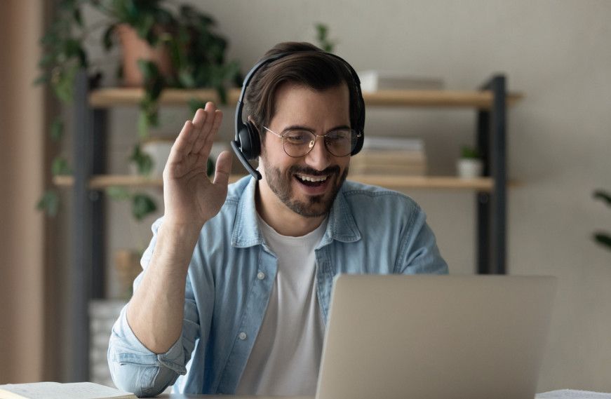 Có Cần Học Với Người Bản Xứ Để Nói Giỏi Không? Góc Nhìn Thực Tế Năm 2026