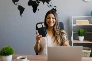Cách Điền Form Xin Visa Chuẩn Xác Nhất: Hướng Dẫn Chi Tiết Tránh Sai Sót Khi Du Học